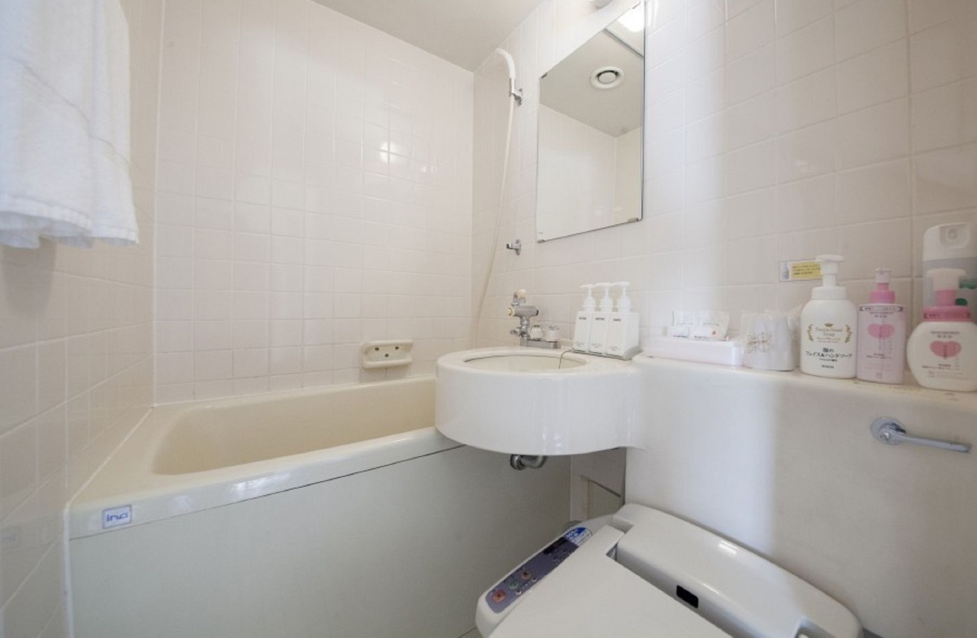 Shinjuku Urban Hotel โตเกียว ภายนอก รูปภาพ