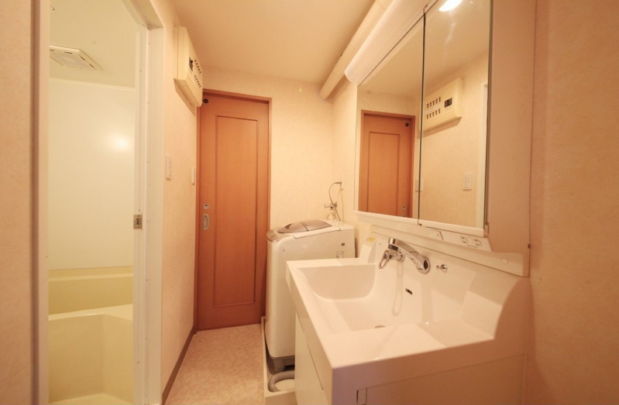 Shinjuku Urban Hotel โตเกียว ภายนอก รูปภาพ