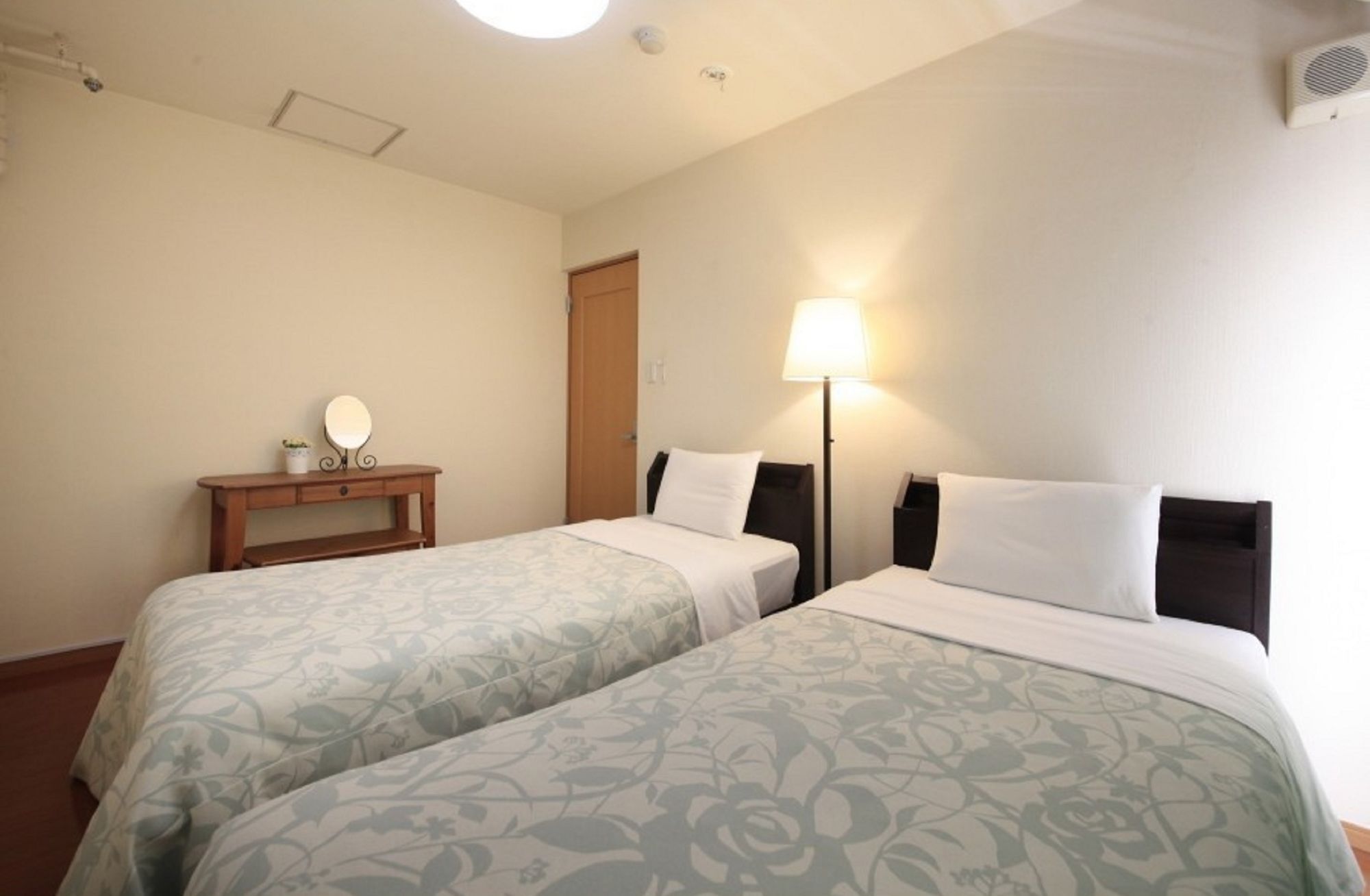 Shinjuku Urban Hotel โตเกียว ภายนอก รูปภาพ