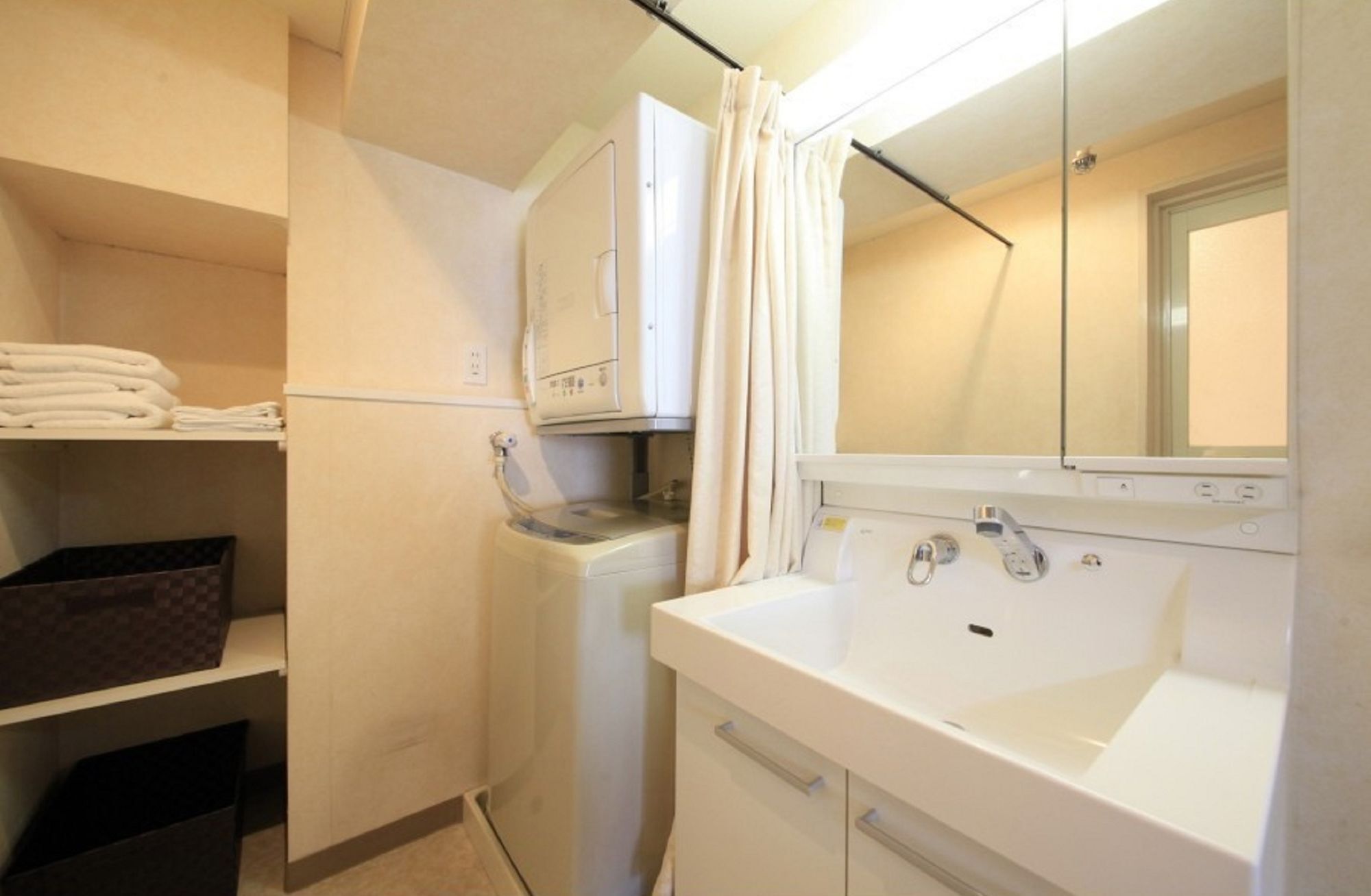 Shinjuku Urban Hotel โตเกียว ภายนอก รูปภาพ